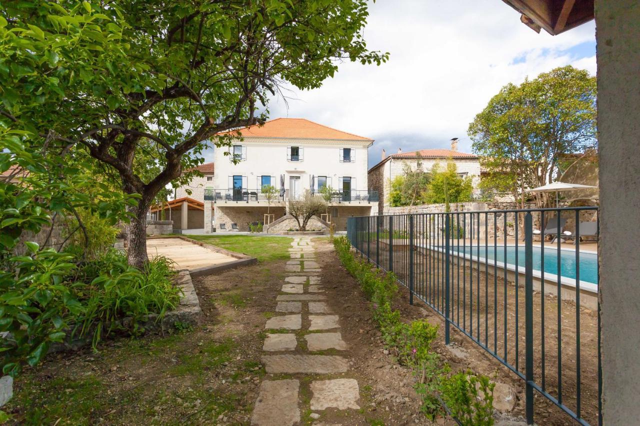 Clos Olivier De Serres Ruoms Bagian luar foto